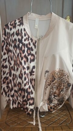 chaqueta leopardo