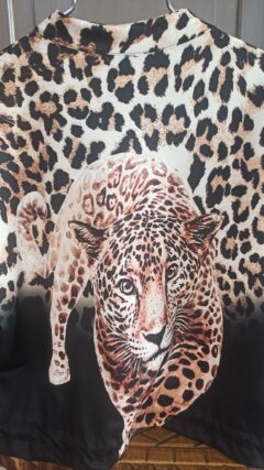 chaqueta leopardo negra